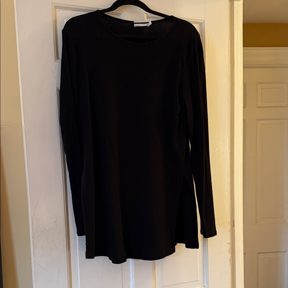 Elegant Black Long Sleeve LA designer GRP 1 black knit tunic with side slit